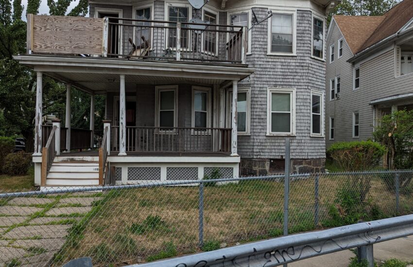 GLENWAY ST. DORCHESTER, MA LARGE 3 FAMILY.