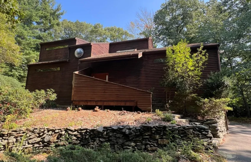 Off-Market Single Family South Ave, Weston, MA